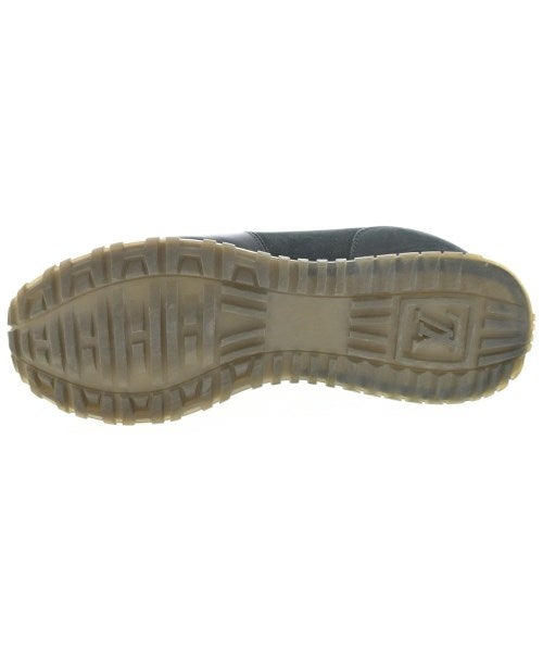 LOUIS VUITTON รองเท้าผ้าใบ