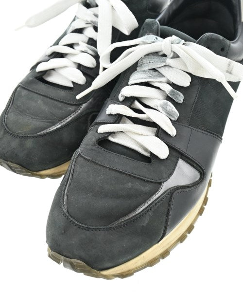 LOUIS VUITTON รองเท้าผ้าใบ