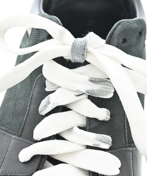 LOUIS VUITTON รองเท้าผ้าใบ