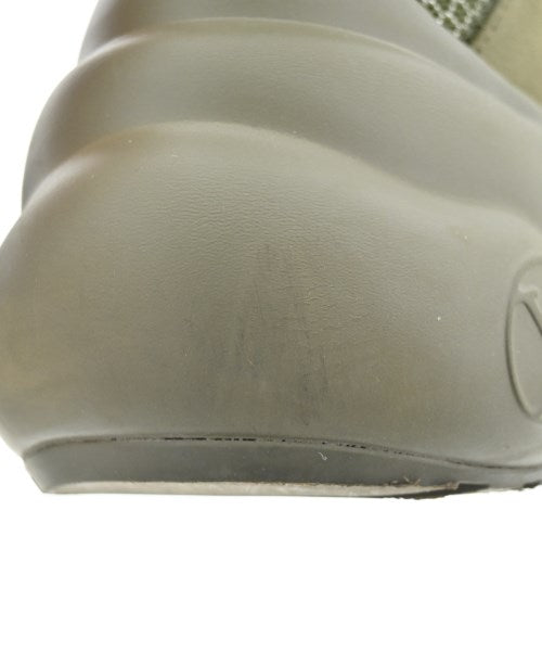 LOUIS VUITTON รองเท้าผ้าใบ