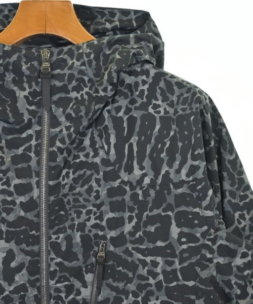 LOUIS VUITTON เสื้อพาร์กาภูเขา