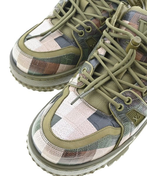 LOUIS VUITTON รองเท้าผ้าใบ