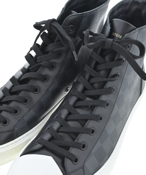 LOUIS VUITTON รองเท้าผ้าใบ