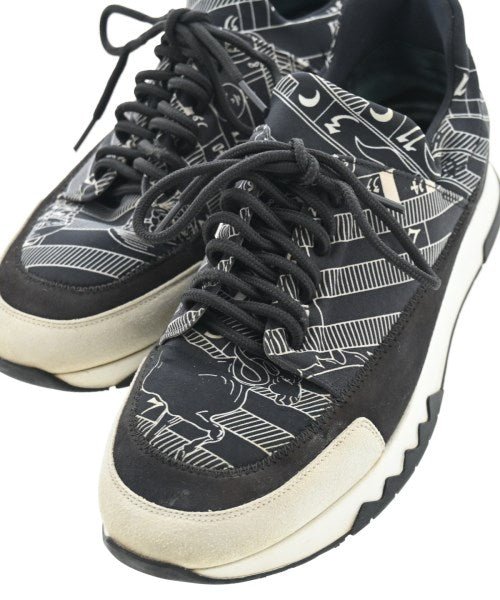 HERMES รองเท้าผ้าใบ