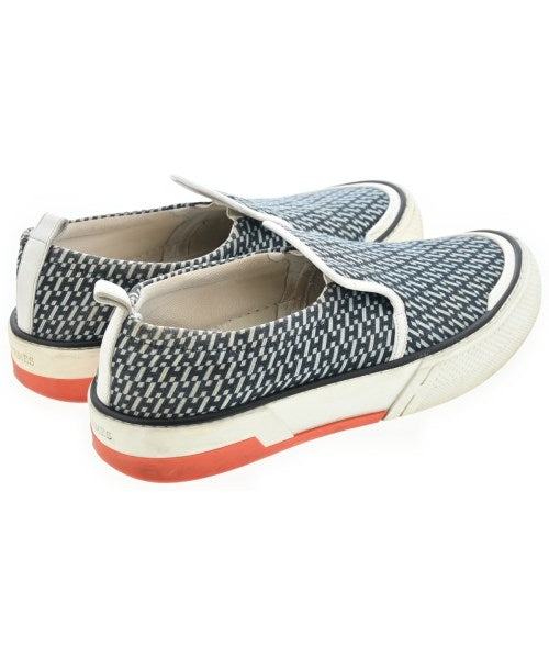 HERMES รองเท้าผ้าใบ