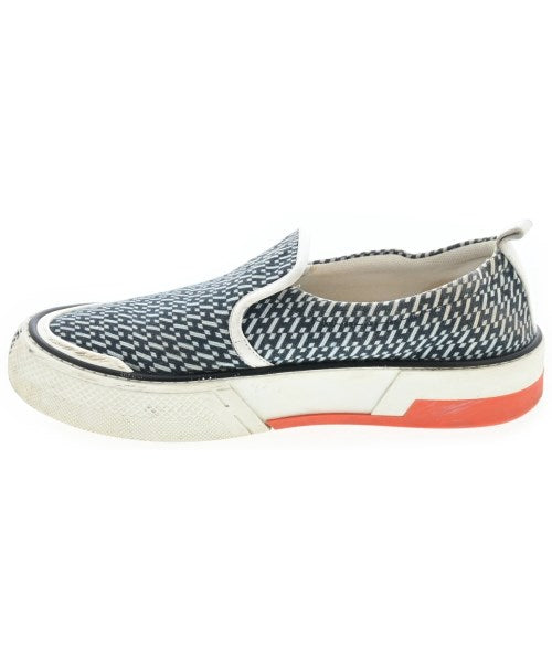 HERMES รองเท้าผ้าใบ