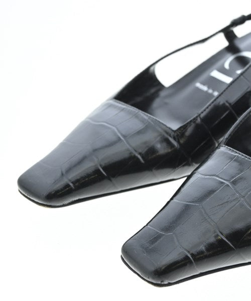 GUCCI รองเท้าส้นสูง