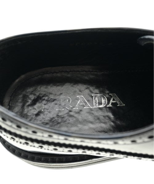 PRADA รองเท้าผ้าใบ
