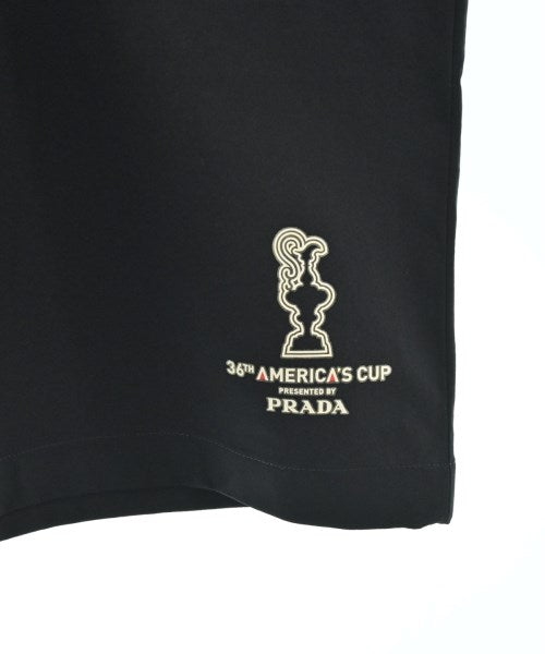 PRADA กางเกงขาสั้น