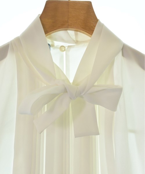 PRADA เสื้อสตรี
