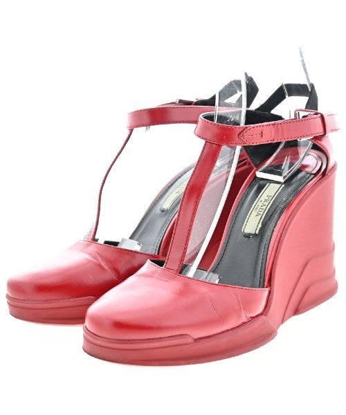 PRADA รองเท้าแตะ