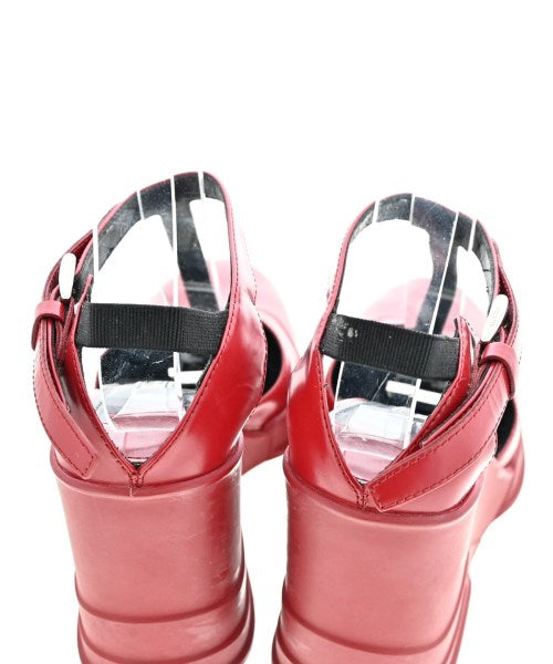 PRADA รองเท้าแตะ