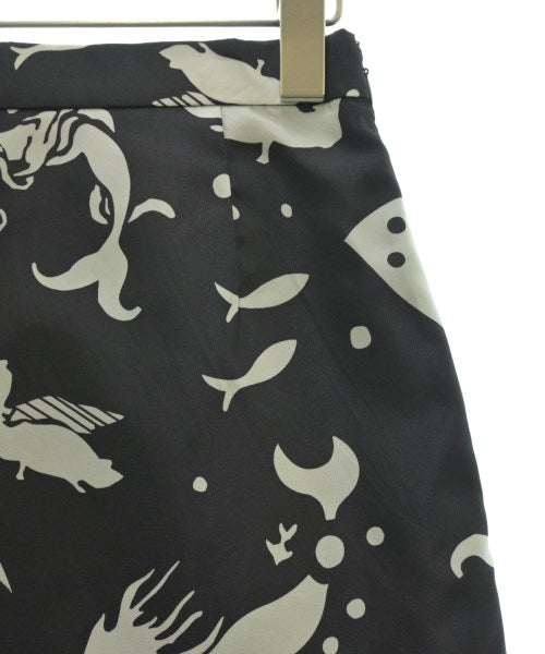 PRADA กระโปรงยาวถึงเข่า