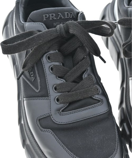 PRADA รองเท้าผ้าใบ