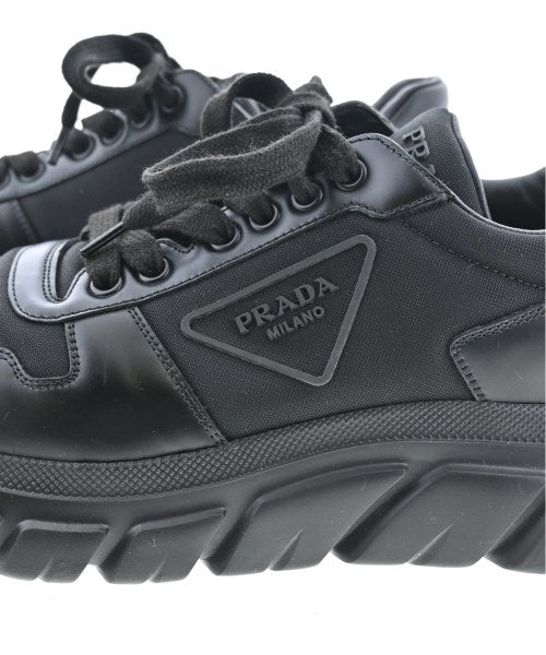PRADA รองเท้าผ้าใบ