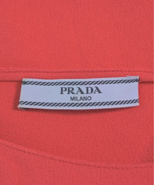 PRADA เสื้อลำลอง