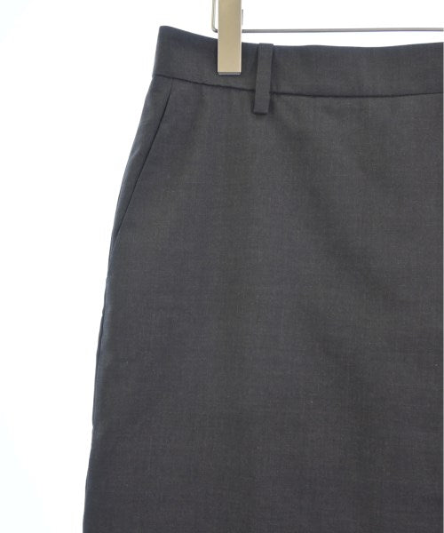 PRADA กระโปรงยาวถึงเข่า