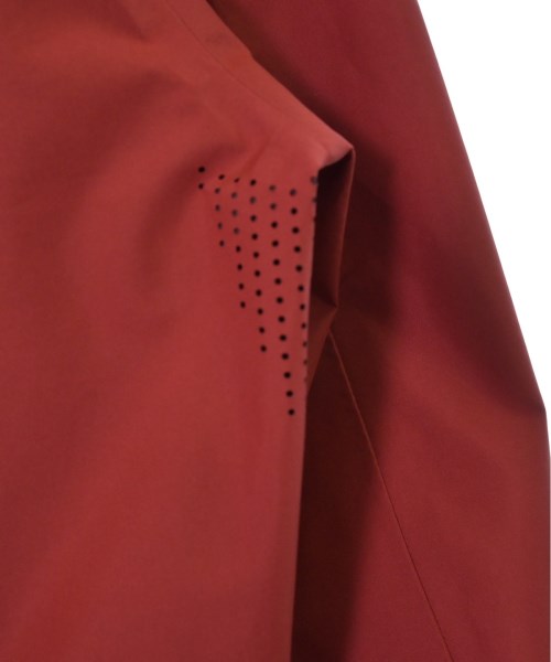 PRADA เสื้อพาร์กาภูเขา