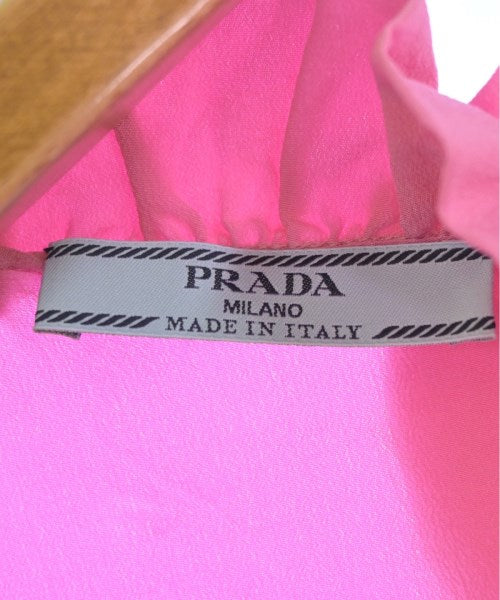PRADA เสื้อสตรี