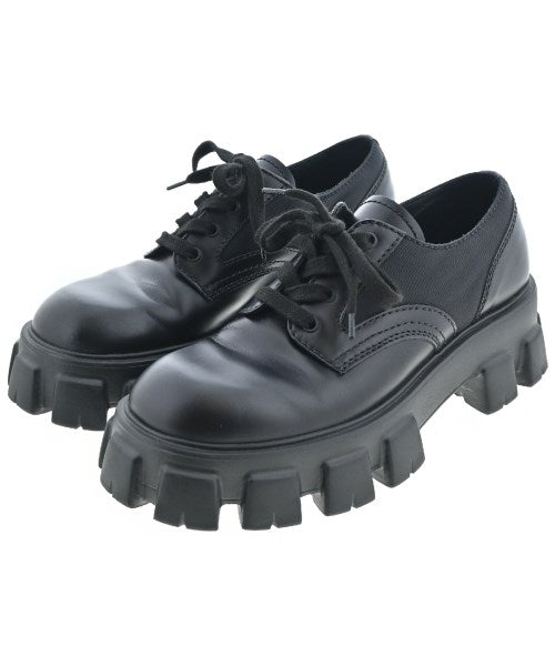 PRADA รองเท้าผ้าใบ