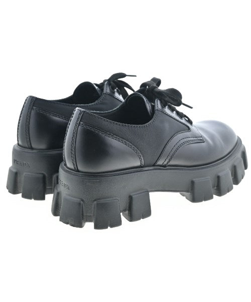 PRADA รองเท้าผ้าใบ
