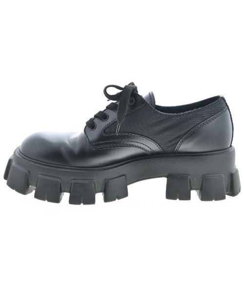 PRADA รองเท้าผ้าใบ
