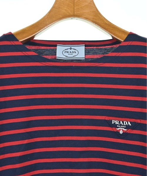 PRADA เสื้อยืด/เสื้อท็อปส์