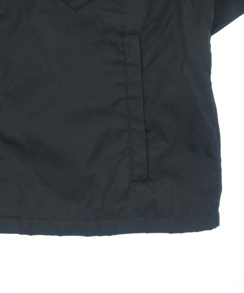 PRADA เสื้อลำลอง