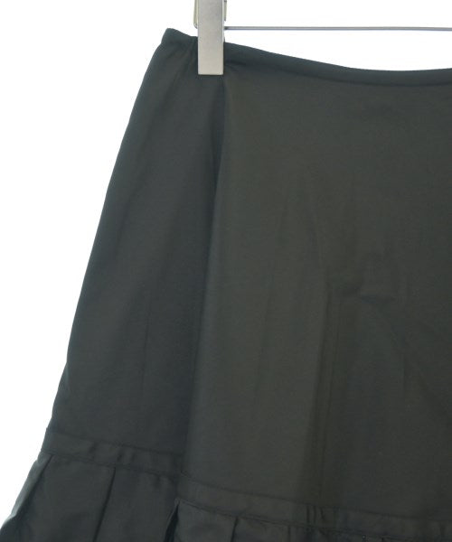 PRADA กระโปรงยาวถึงเข่า