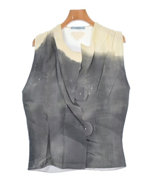 PRADA เสื้อสตรี