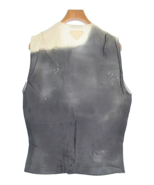 PRADA เสื้อสตรี