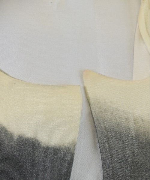 PRADA เสื้อสตรี