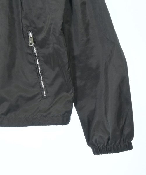PRADA เสื้อพาร์กาภูเขา