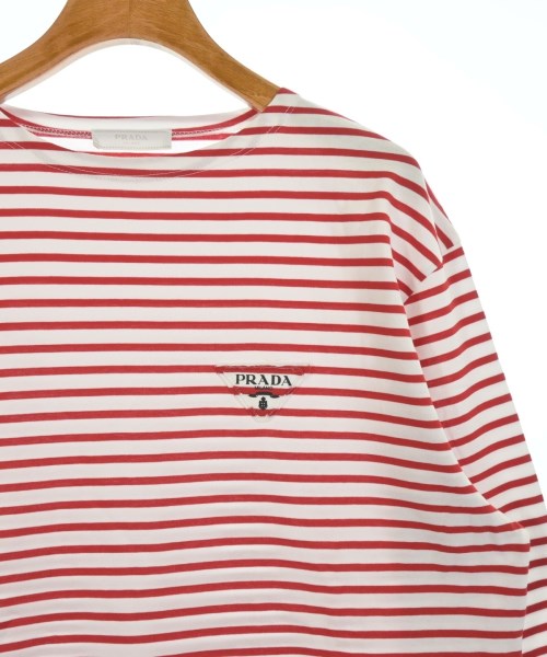 PRADA เสื้อยืด/เสื้อท็อปส์
