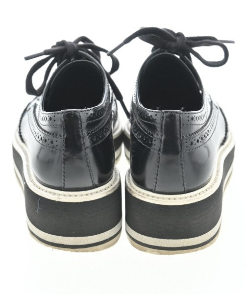 PRADA รองเท้าผ้าใบ