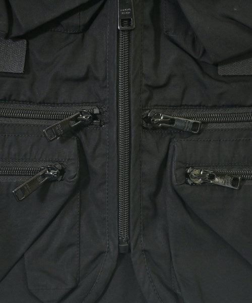 PRADA เสื้อลำลอง