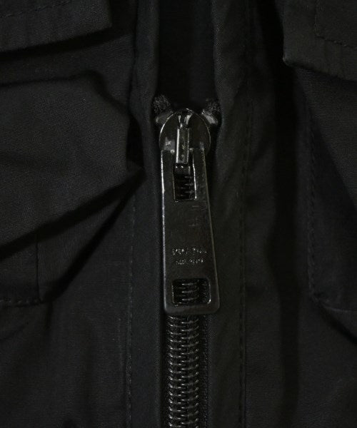 PRADA เสื้อลำลอง