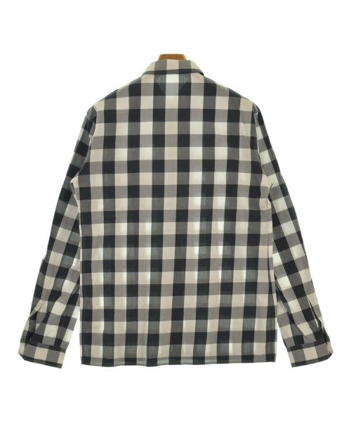 PRADA เสื้อลำลอง