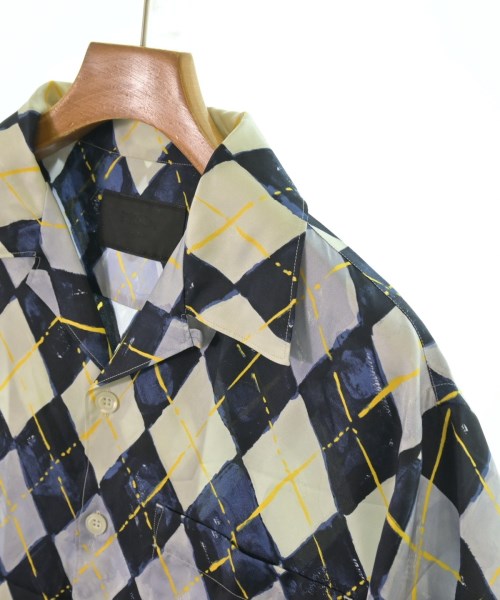 PRADA เสื้อลำลอง