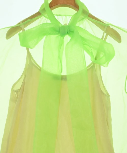 PRADA เสื้อสตรี