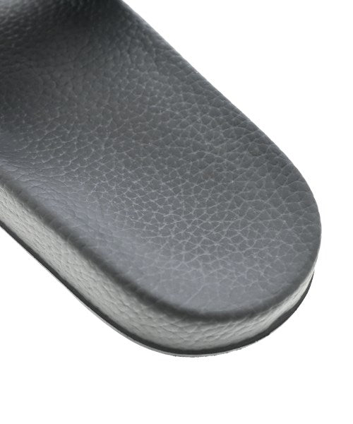 VALENTINO GARAVANI รองเท้าแตะ