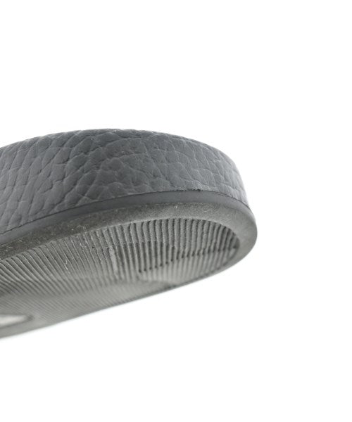 VALENTINO GARAVANI รองเท้าแตะ