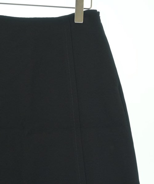 PRADA กระโปรงยาวถึงเข่า