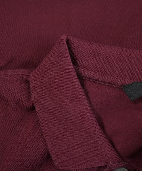 PRADA เสื้อยืด/เสื้อท็อปส์