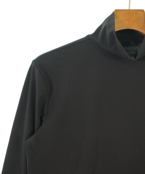 PRADA เสื้อยืด/เสื้อท็อปส์