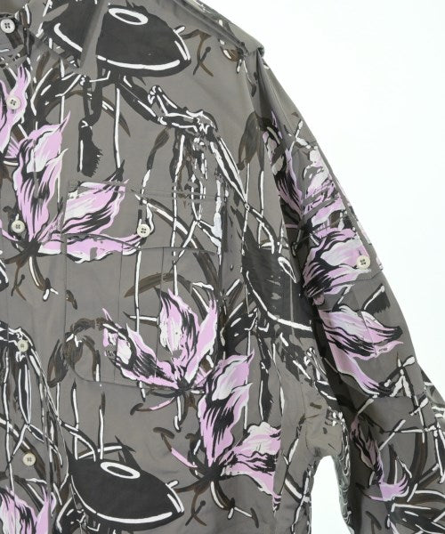 PRADA เสื้อลำลอง