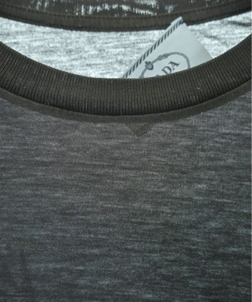 PRADA เสื้อยืด/เสื้อท็อปส์