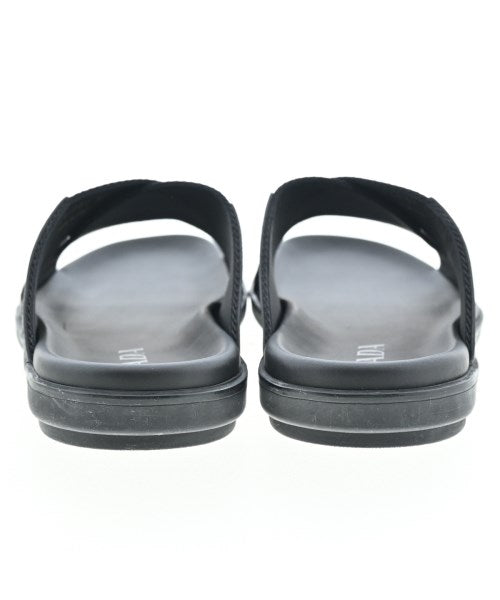 PRADA รองเท้าแตะ