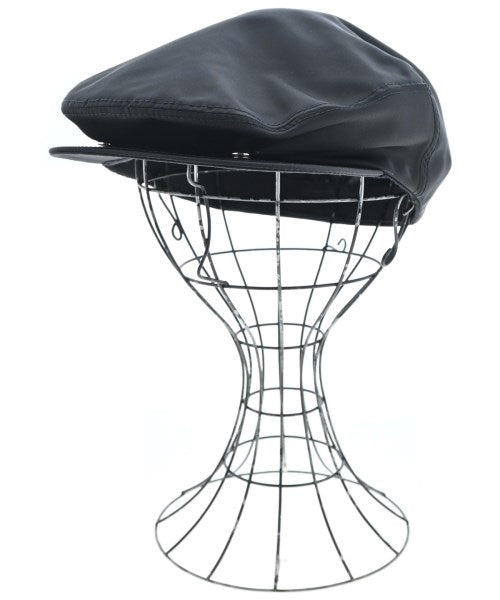 PRADA หมวกล่าสัตว์