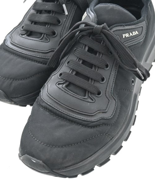 PRADA รองเท้าผ้าใบ